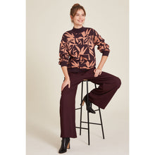 Lade das Bild in den Galerie-Viewer, Tranquillo Strickpullover plum