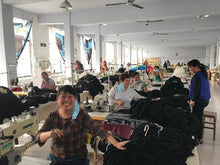 Laden und Abspielen von Videos im Galerie-Viewer, THTC Herren Hanf Socken schwarz