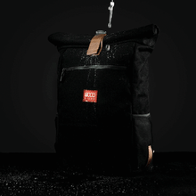 Lade das Bild in den Galerie-Viewer, 8000Kicks Everyday Hanf Rucksack schwarz