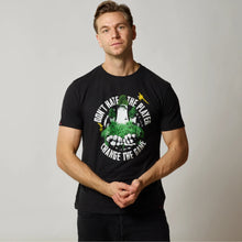 Lade das Bild in den Galerie-Viewer, THTC Hanf T-Shirt Change The Game schwarz