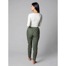Lade das Bild in den Galerie-Viewer, The Hemp Line Hanf Chino Hose khaki