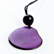 Lade das Bild in den Galerie-Viewer, Green Age Tagua Kette Laura purple