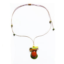 Lade das Bild in den Galerie-Viewer, Green Age Tagua Kette Romy bunt