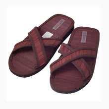 Lade das Bild in den Galerie-Viewer, Les Tôngs Zimtlatschen Saigon braun