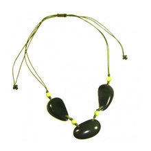 Lade das Bild in den Galerie-Viewer, Green Age Tagua Kette Dalila grün