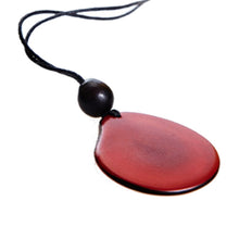 Lade das Bild in den Galerie-Viewer, Green Age Tagua Kette Laura rot