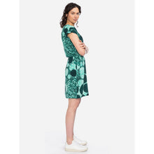 Lade das Bild in den Galerie-Viewer, Ato Berlin EcoVero Kleid 'Milou' botanical/wave

