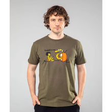 Lade das Bild in den Galerie-Viewer, THTC Hanf T-Shirt Trussst TV khaki
