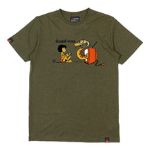 Lade das Bild in den Galerie-Viewer, THTC Hanf T-Shirt Trussst TV khaki
