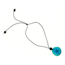 Lade das Bild in den Galerie-Viewer, Green Age Tagua Kette Laura türkis
